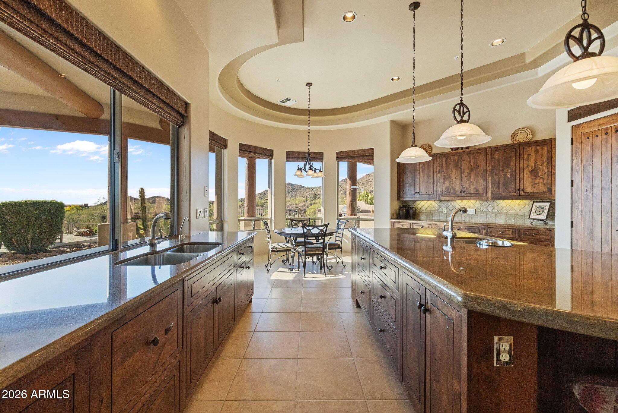 DIAMOND POINT AT LAS SENDAS MOUNTAIN - Residential