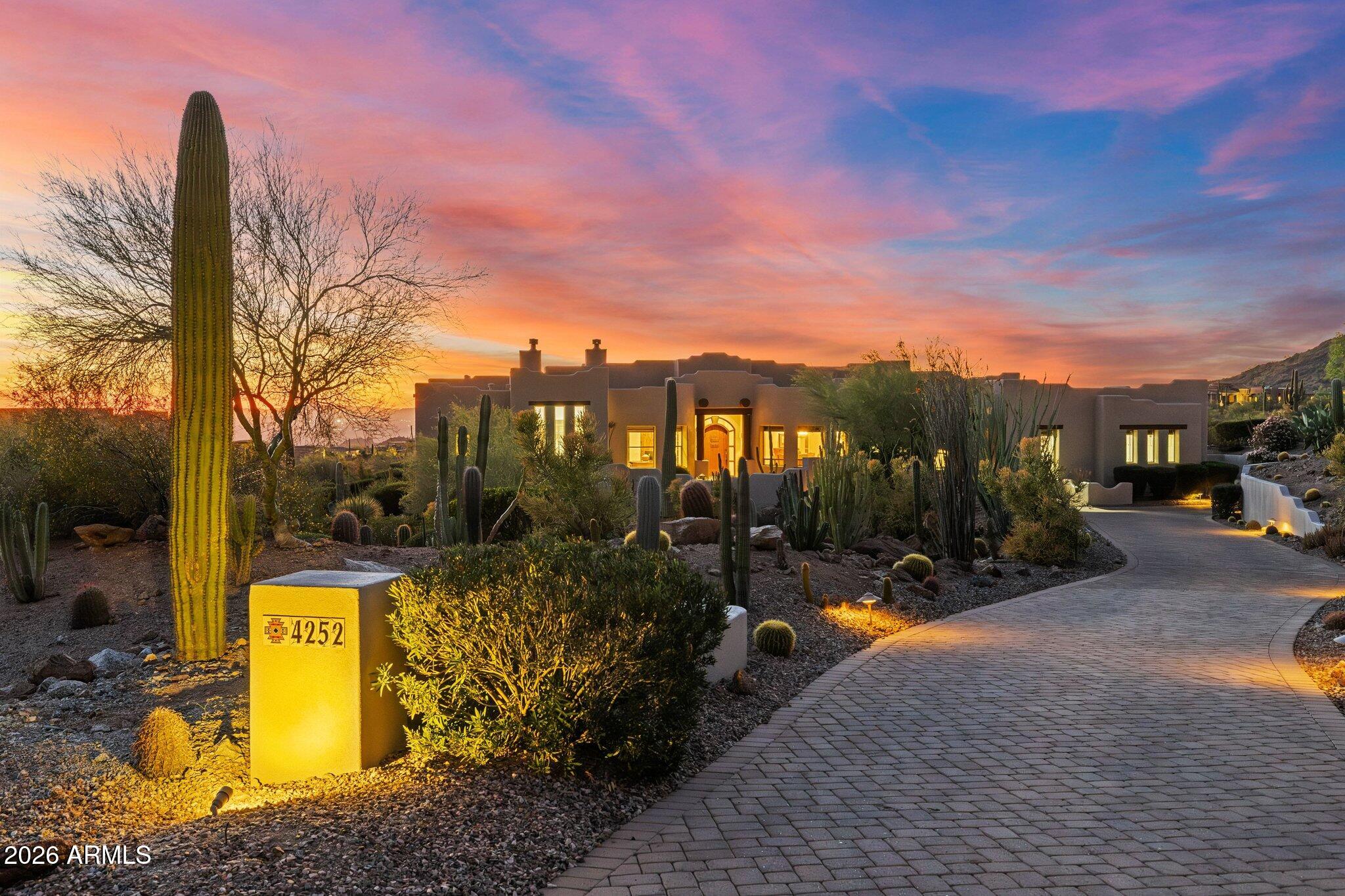 4252 N DIAMOND Point