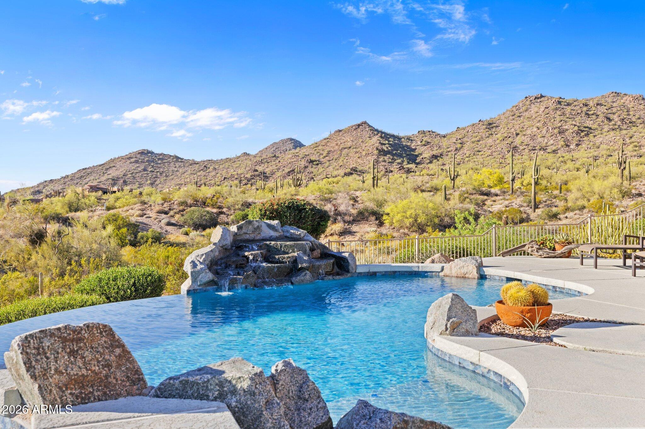 DIAMOND POINT AT LAS SENDAS MOUNTAIN - Residential