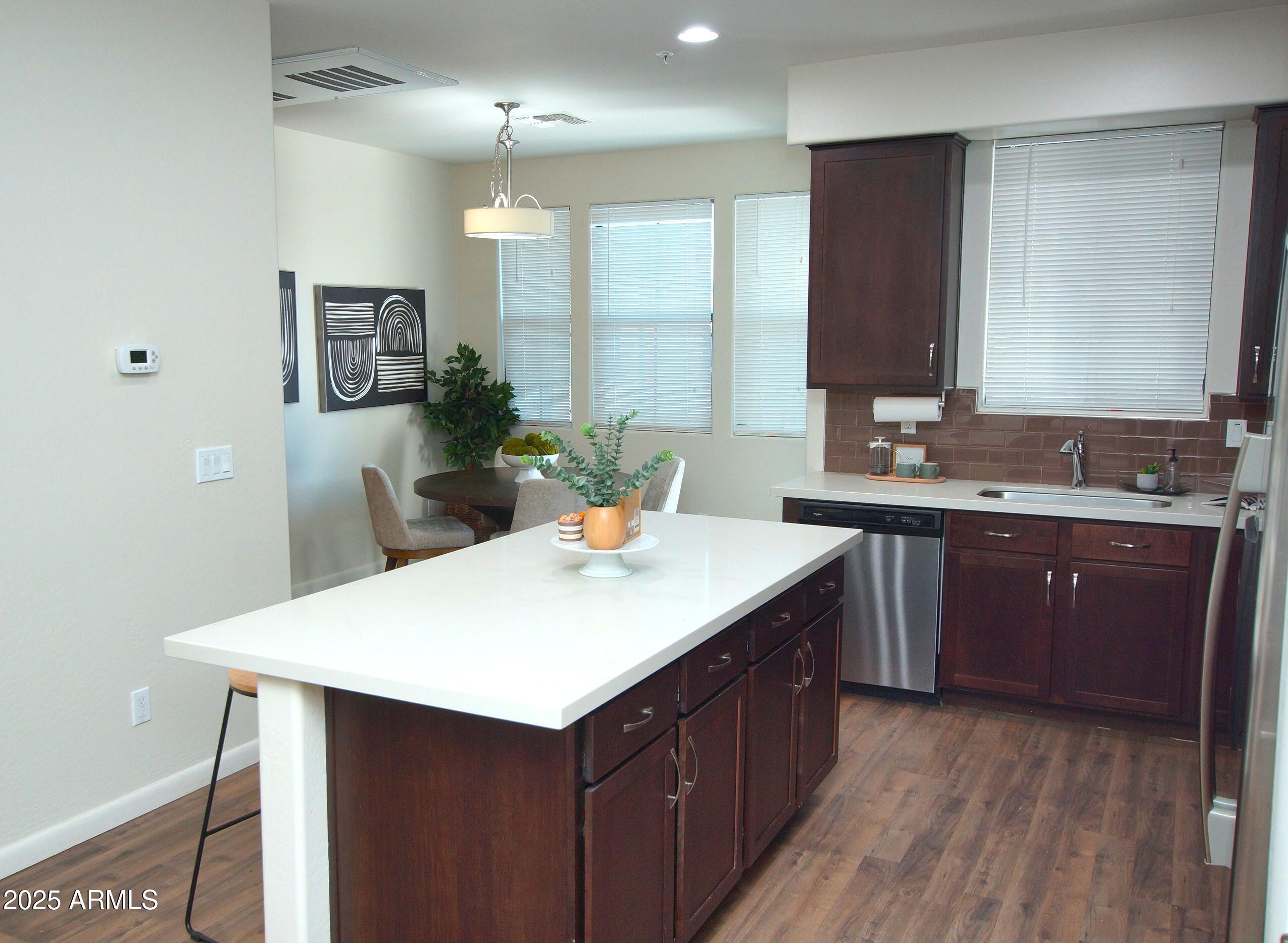 2090 S DORSEY Lane 1025