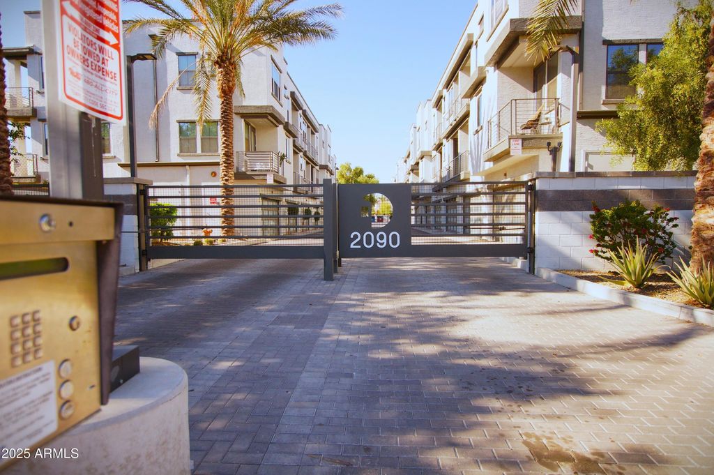 Photo of 2090 S Dorsey Lane #1025, Tempe, AZ 85282 (MLS # 6957505)