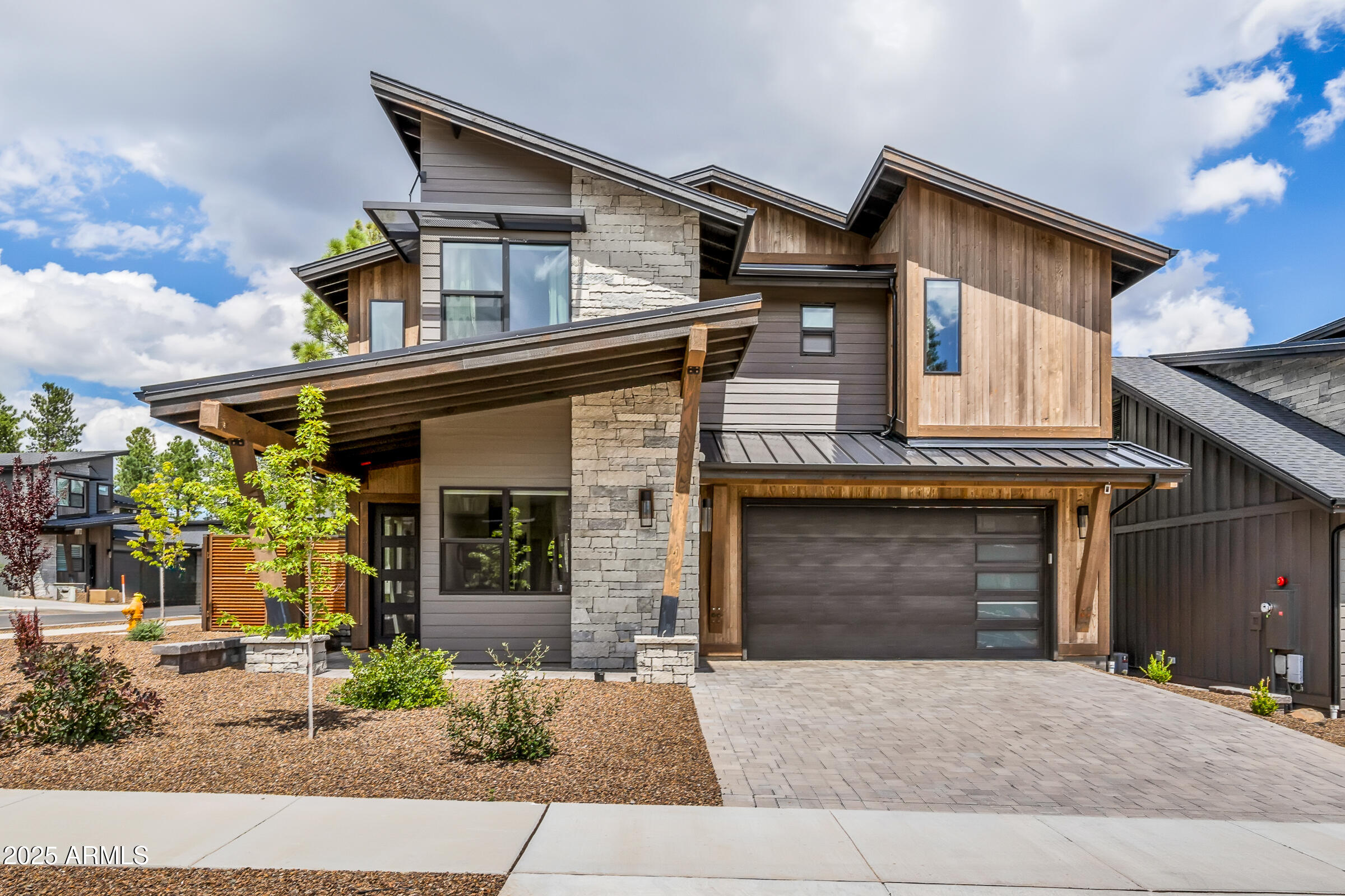 1810 E Magnolia Drive