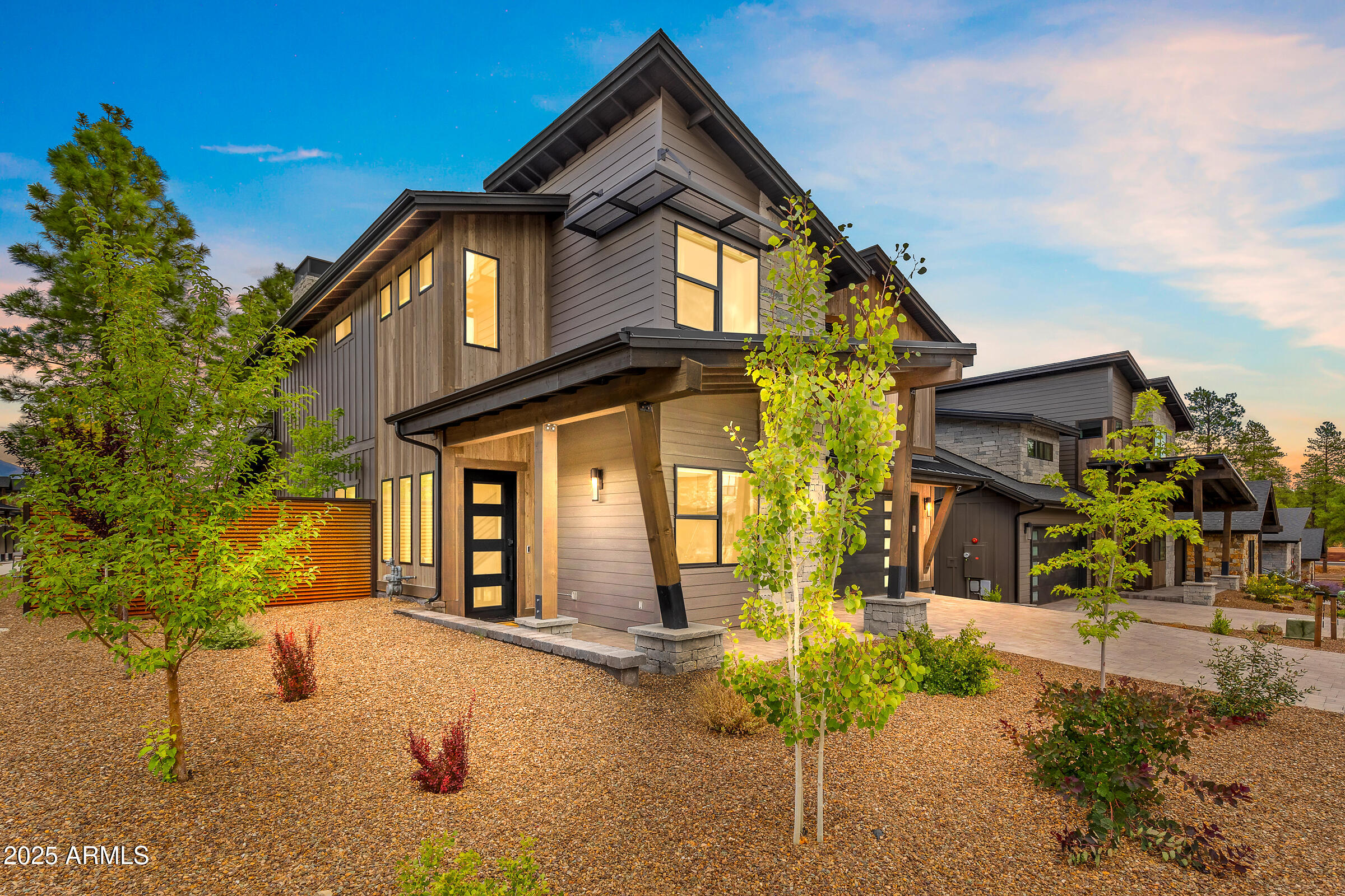 1810 E Magnolia Drive