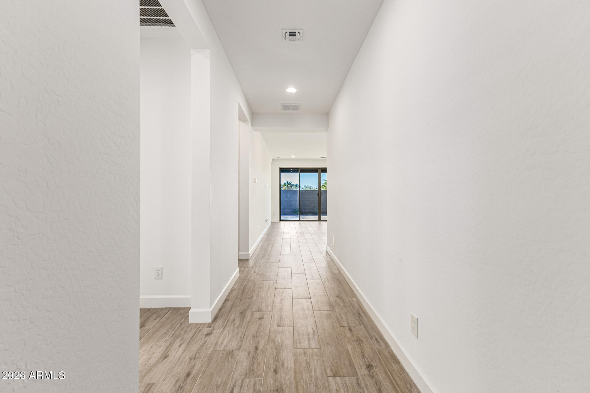 735 E MARBLEWOOD Way