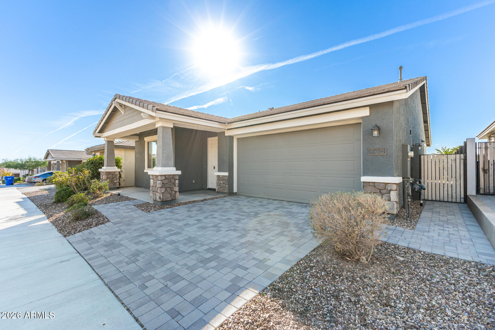 735 E MARBLEWOOD Way