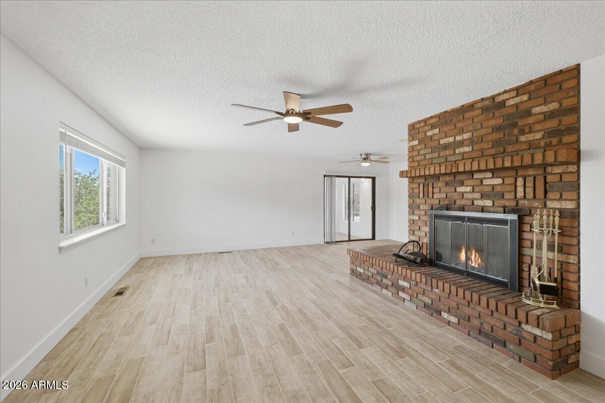 606 N COCHISE Drive
