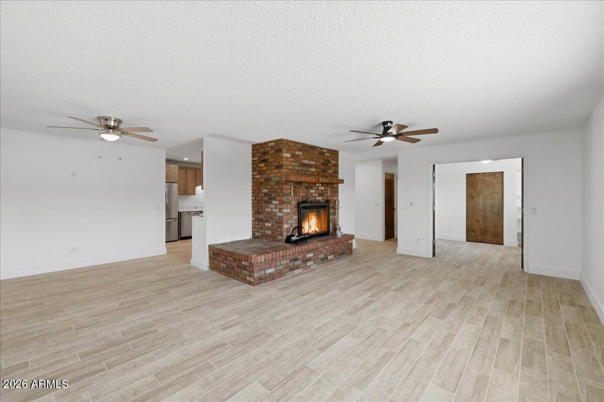 606 N COCHISE Drive