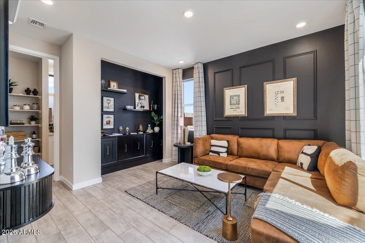 24057 W PUEBLO Avenue