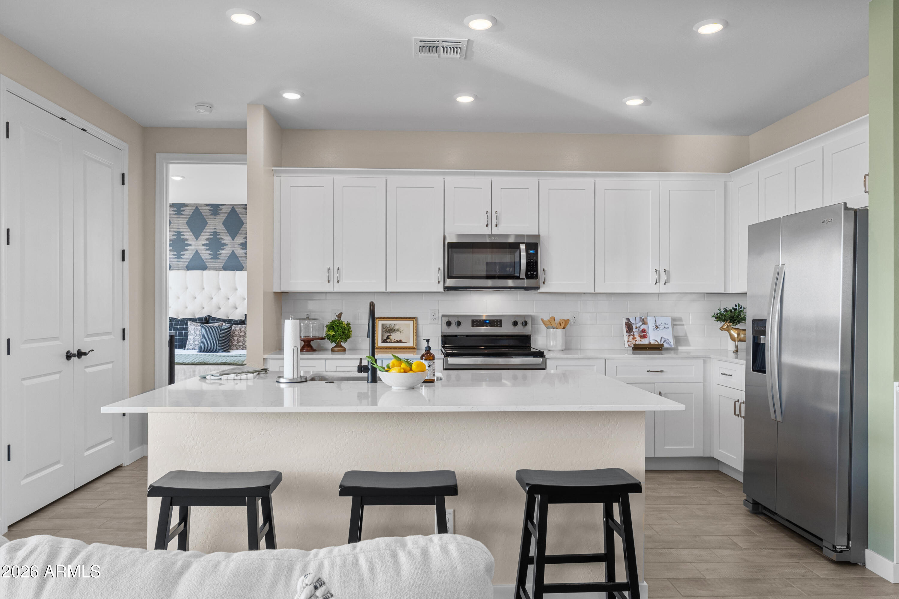 24057 W PUEBLO Avenue