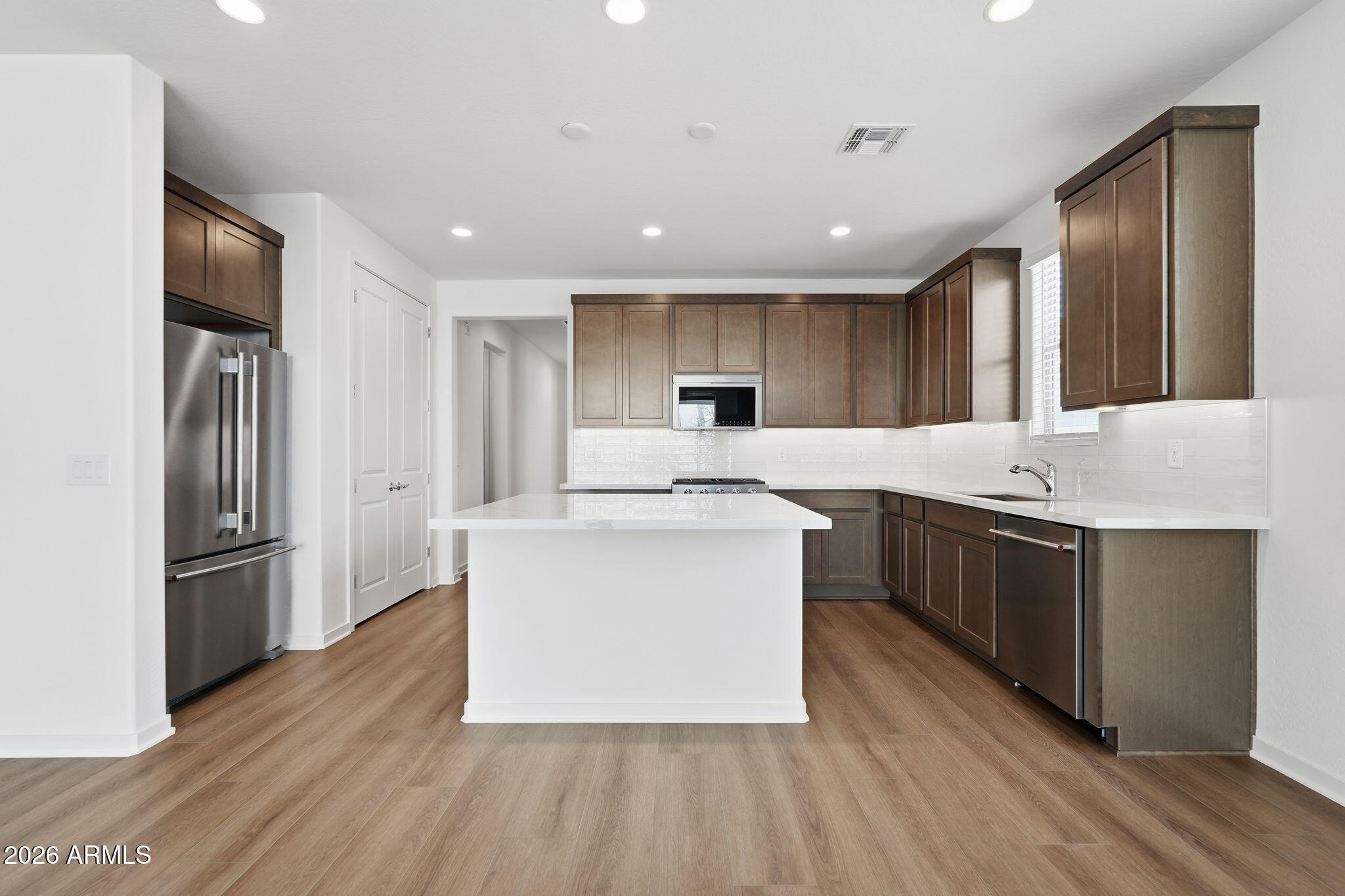3276 W EMERALD Road