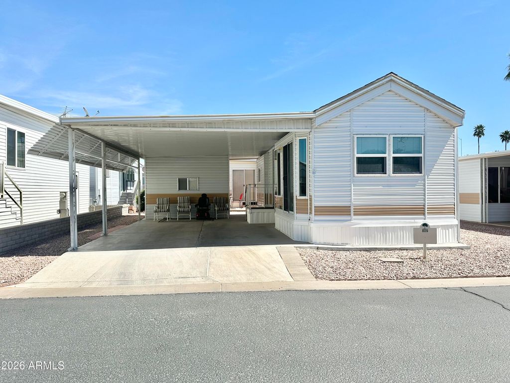 Photo of 111 S Greenfield Road #809, Mesa, AZ 85206 (MLS # 7001248)