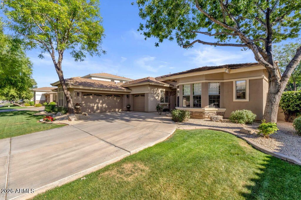 Photo of 2927 E Washington Avenue, Gilbert, AZ 85234 (MLS # 7014290)