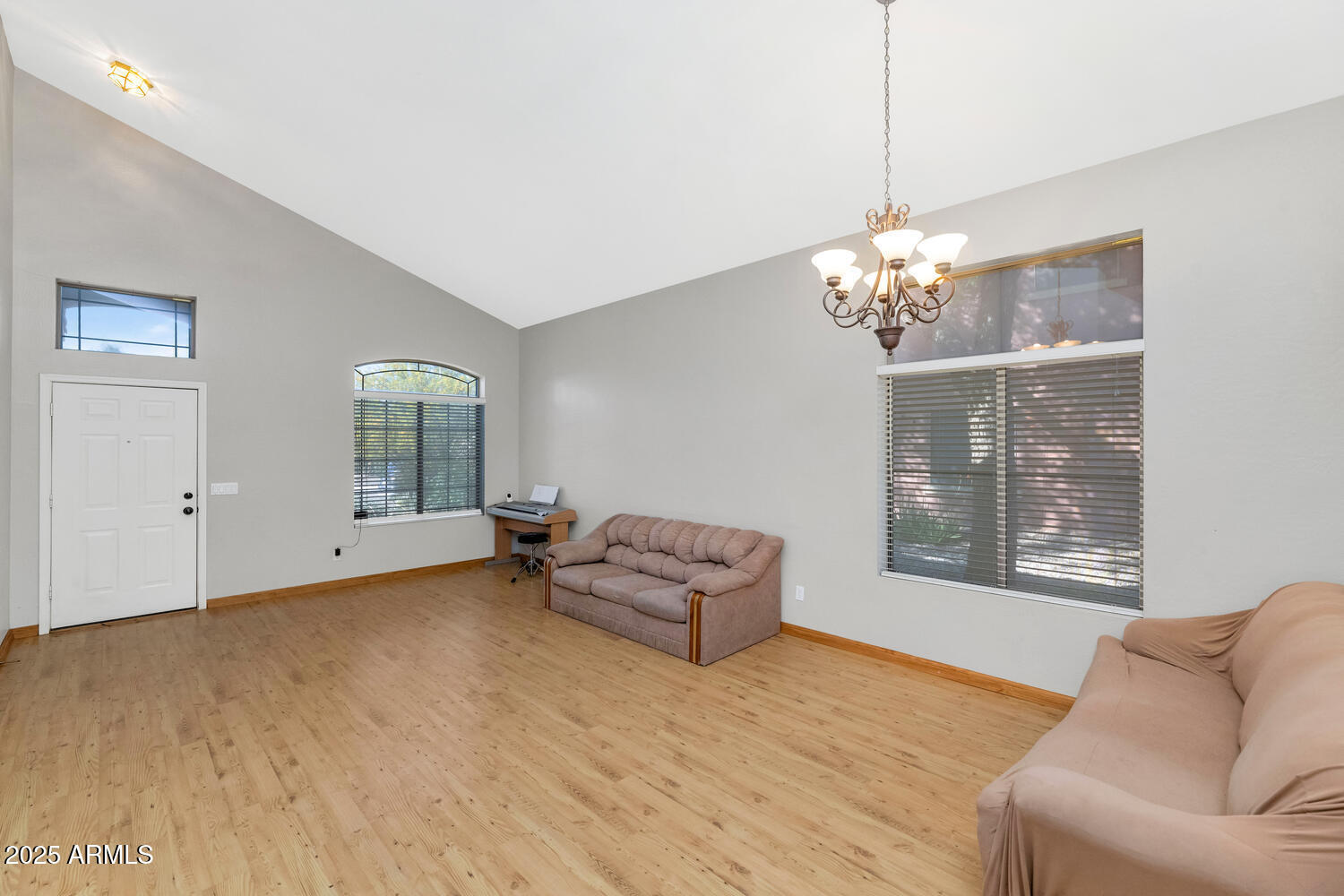 _648 W Cobblestone Drive