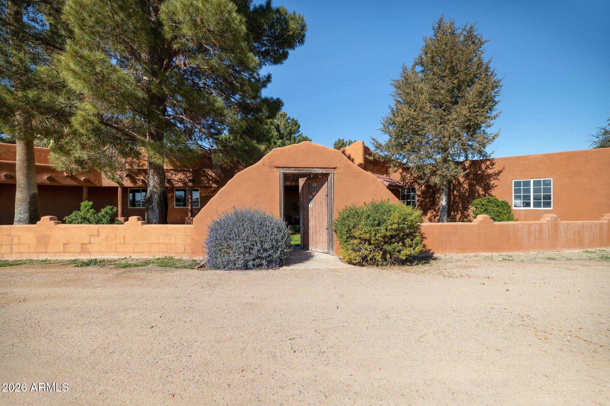 7496 S LINDA LOU Road