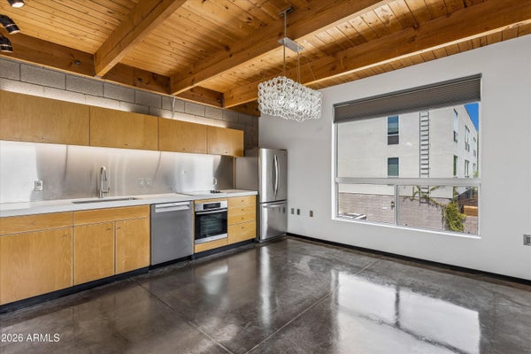 727 E PORTLAND ST APT 33, PHOENIX, AZ 85006 - Image bf90e2b7c31486065b43a9bac9cfee90/4227882637