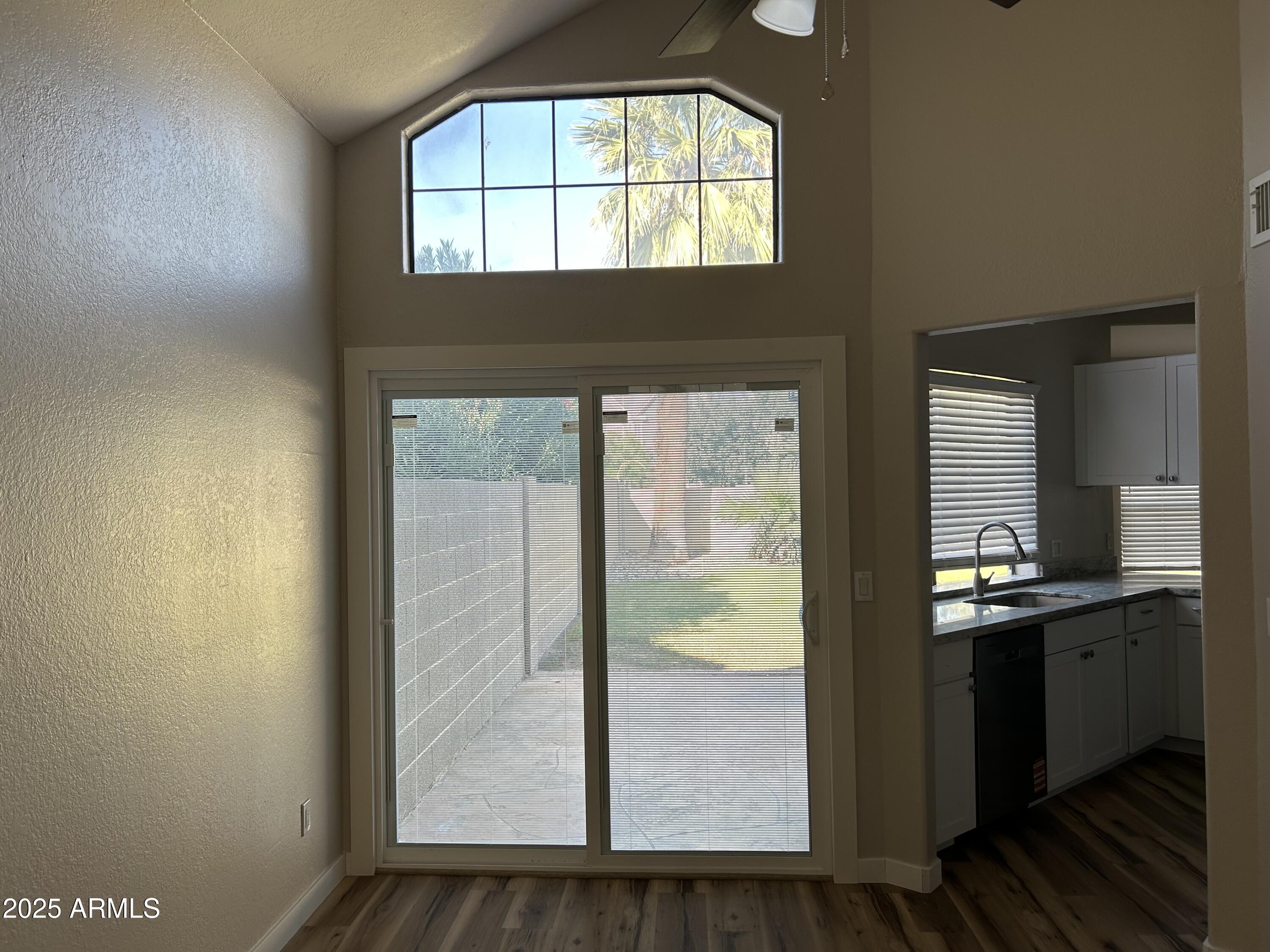 966 E ROCKWELL Drive