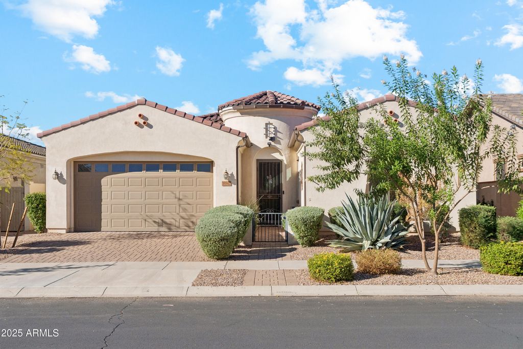 Photo of 10342 E Talameer Avenue, Mesa, AZ 85212 (MLS # 6929117)