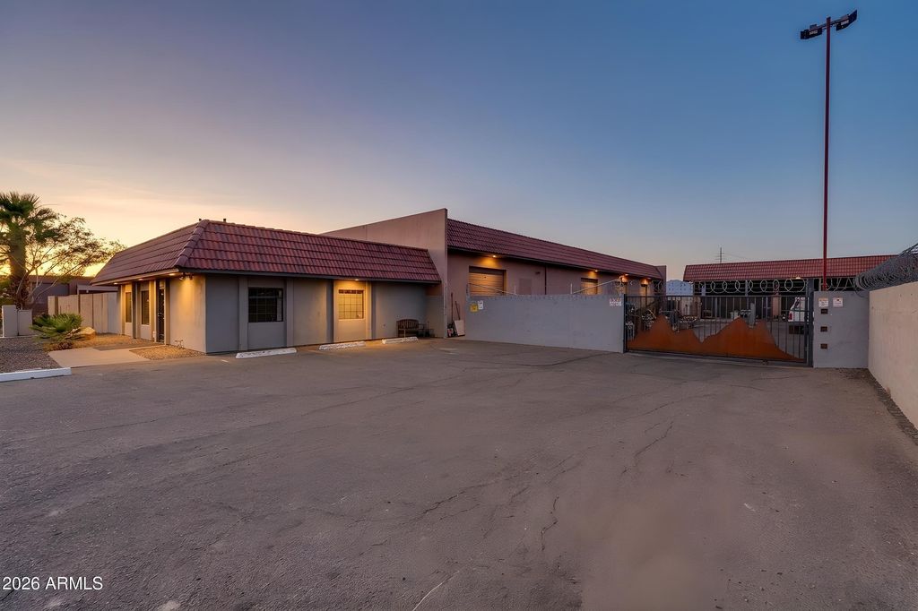 Photo of 7818 N 68th Avenue, Glendale, AZ 85303 (MLS # 7032810)