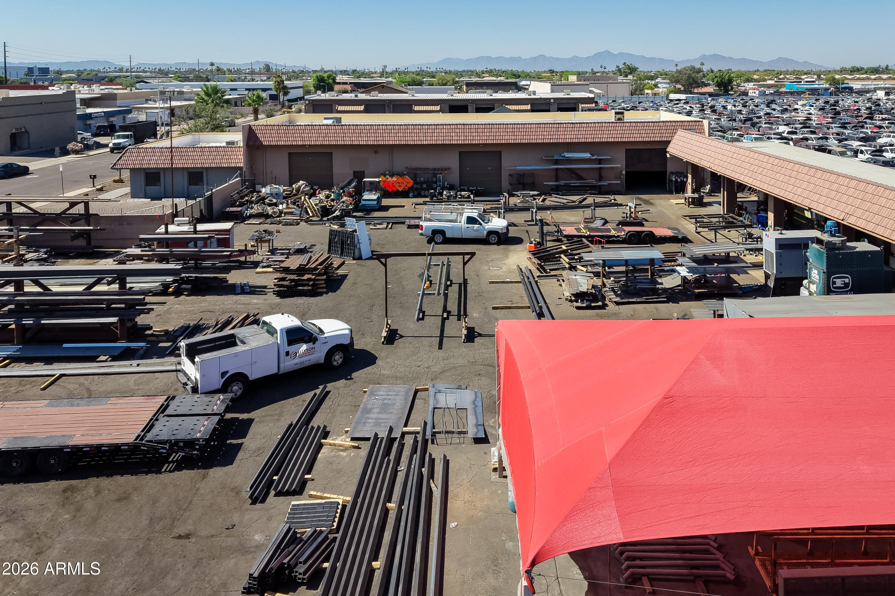 7818 N 68TH Avenue