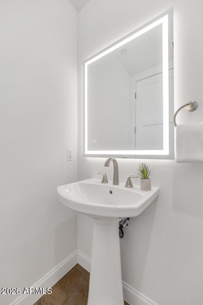 Phoenix, Arizona, 85016, United States, 2 Bedrooms Bedrooms, ,3 BathroomsBathrooms,Residential,Active,2026786