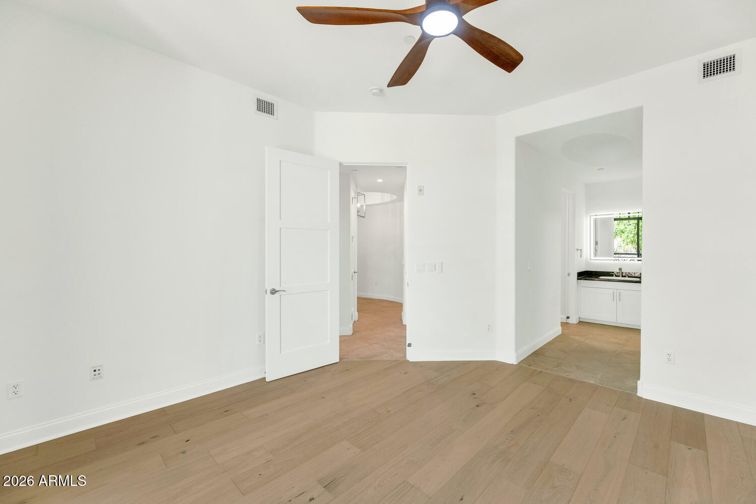 Phoenix, Arizona, 85016, United States, 2 Bedrooms Bedrooms, ,3 BathroomsBathrooms,Residential,Active,2026786