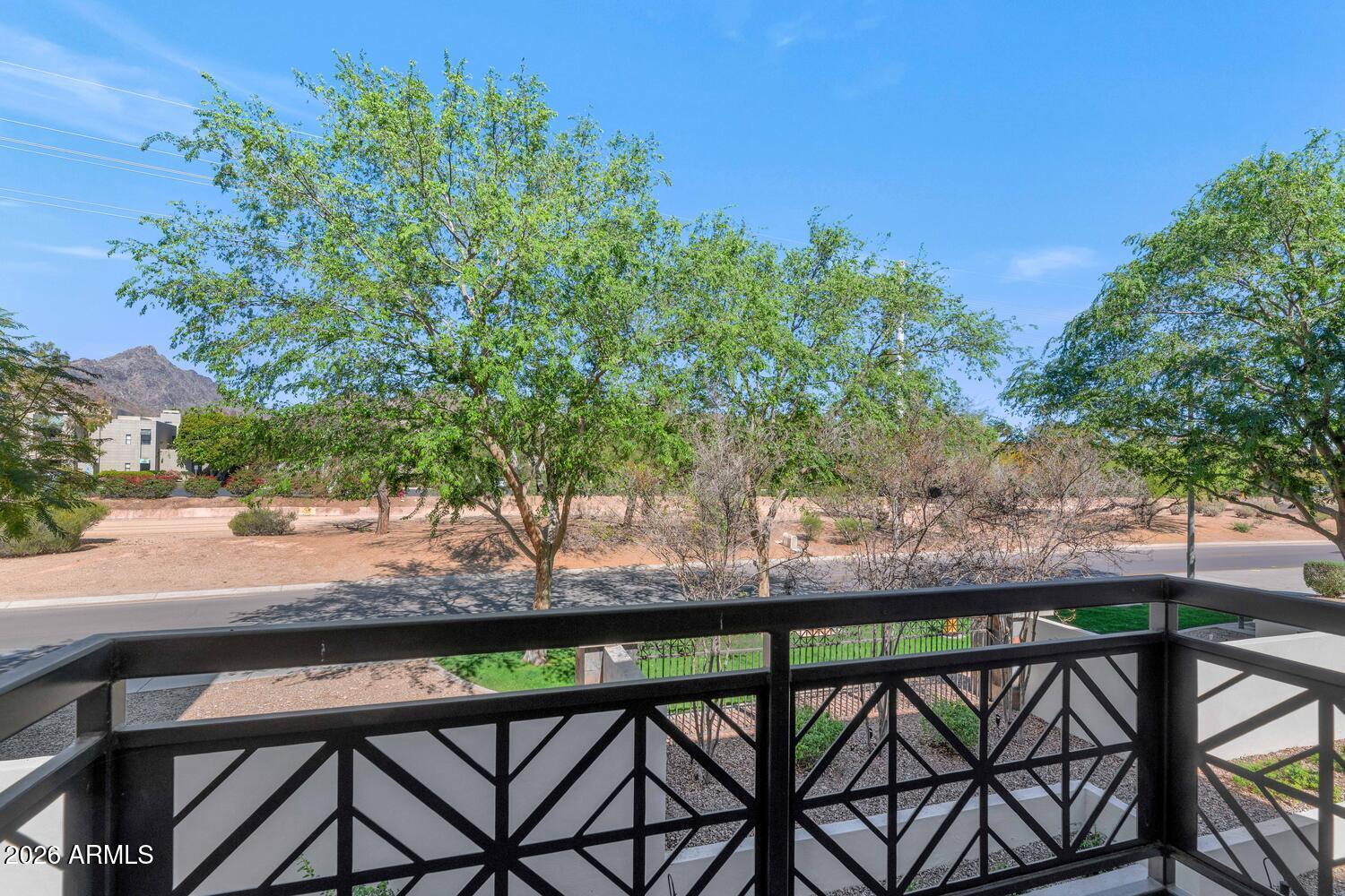 Phoenix, Arizona, 85016, United States, 2 Bedrooms Bedrooms, ,3 BathroomsBathrooms,Residential,Active,2026786