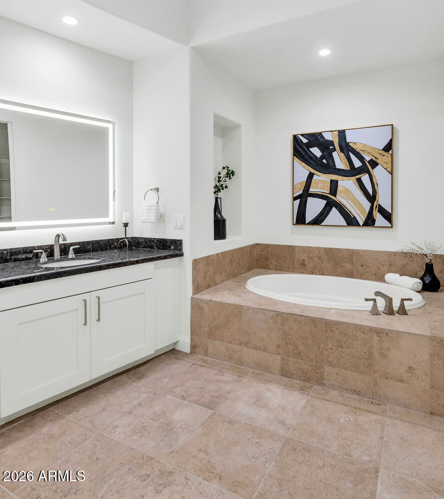 Phoenix, Arizona, 85016, United States, 2 Bedrooms Bedrooms, ,3 BathroomsBathrooms,Residential,Active,2026786