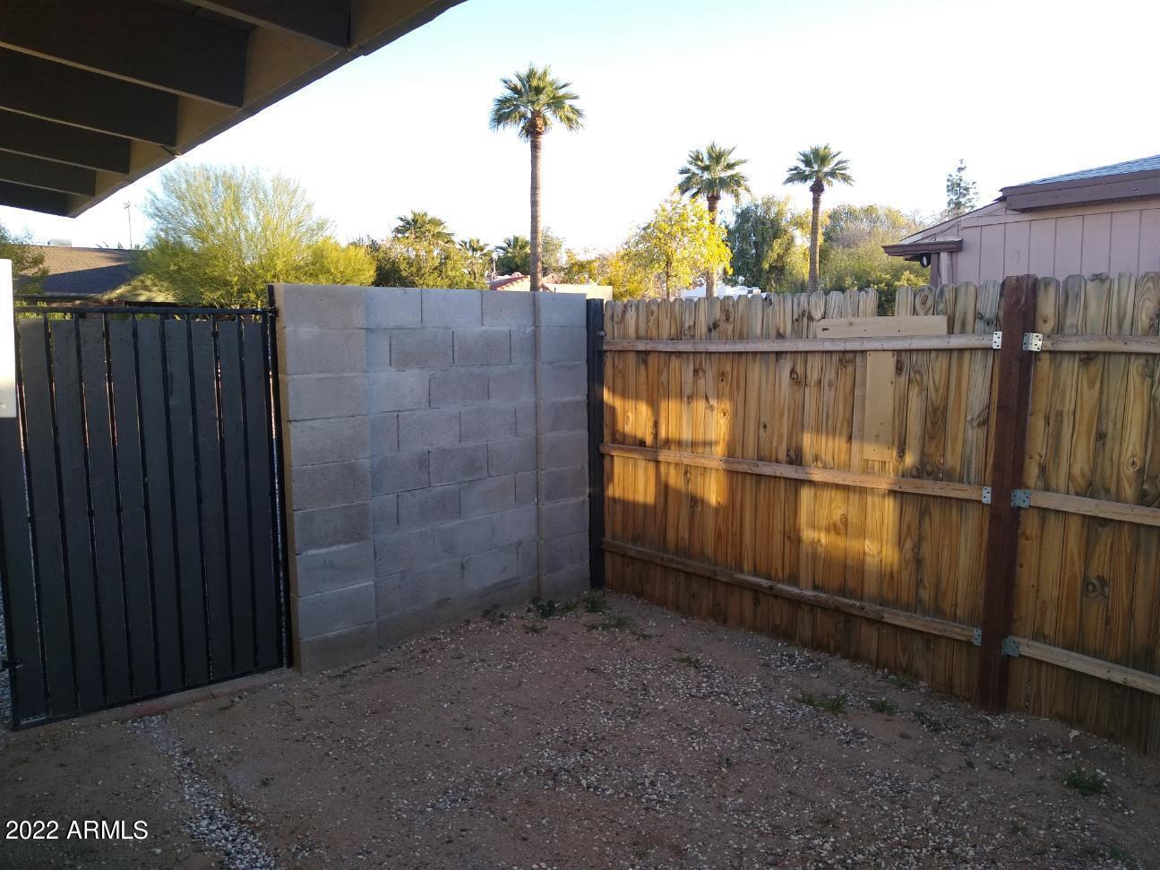 1629 E PINCHOT Avenue