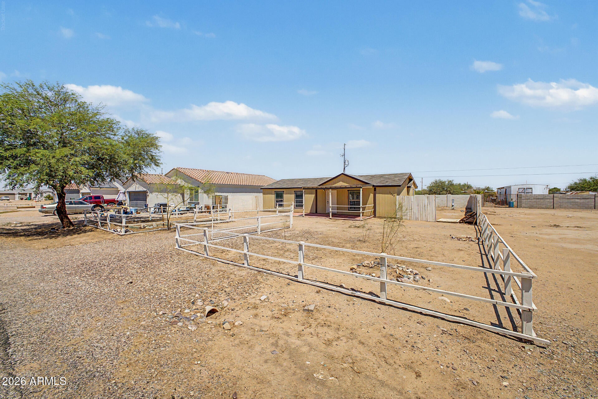 3360 W MADERA Drive