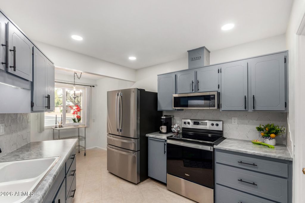 Photo of 10918 W Topaz Drive, Sun City, AZ 85351 (MLS # 6965532)