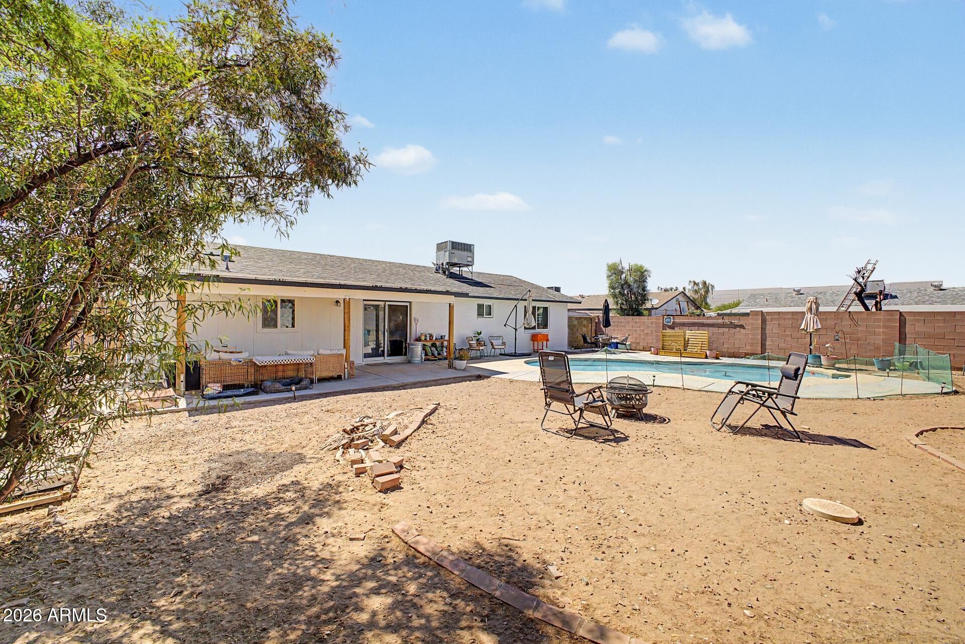 5211 S 43RD Place