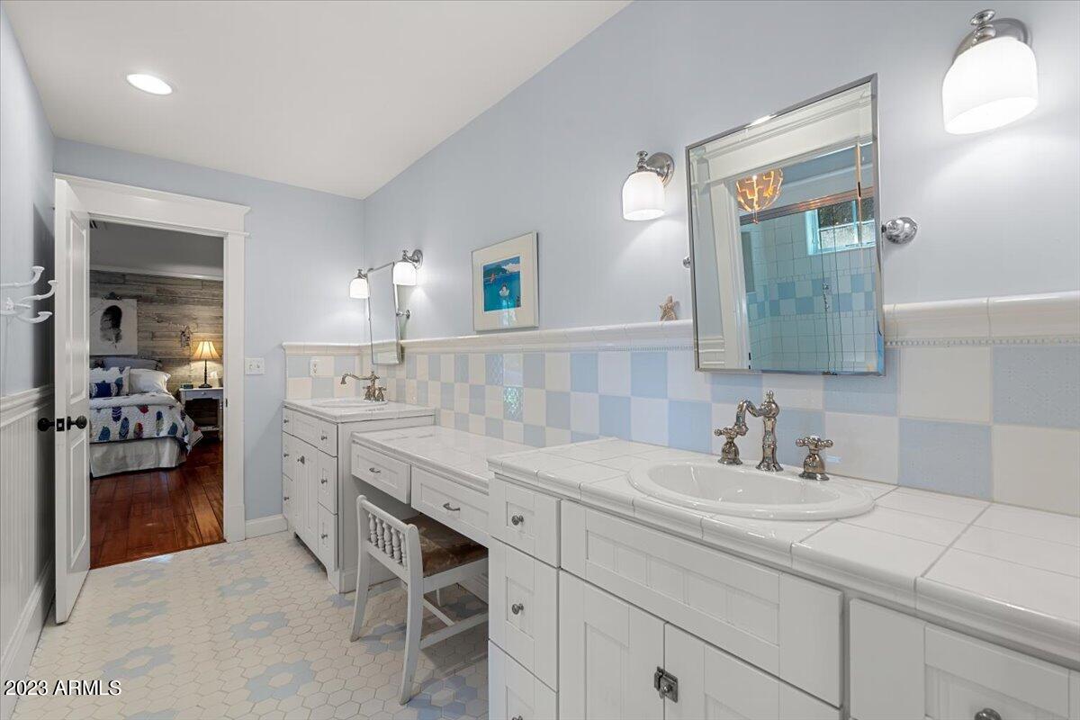 GROVE PARK ESTATES PLAT B - Residential