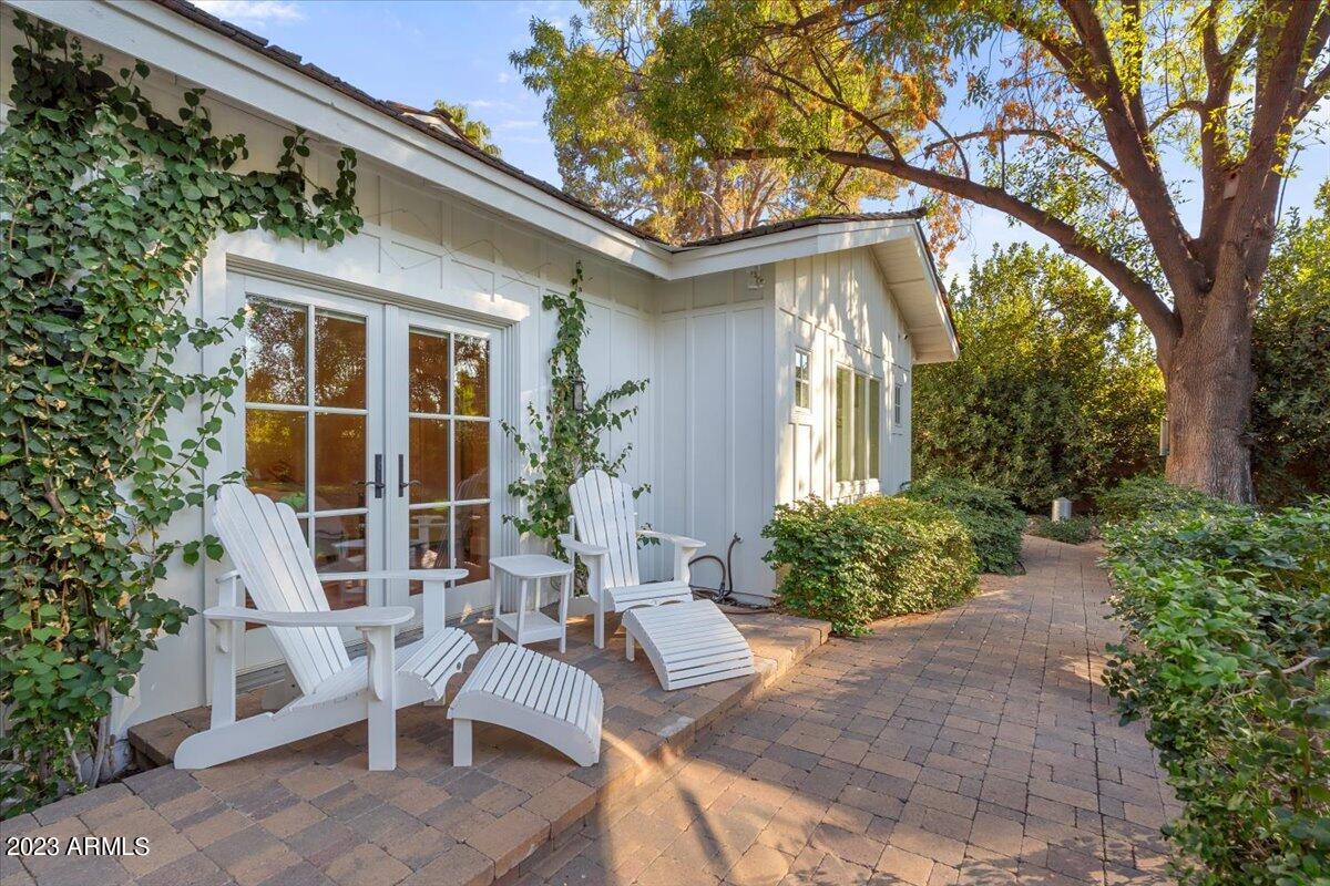 GROVE PARK ESTATES PLAT B - Residential