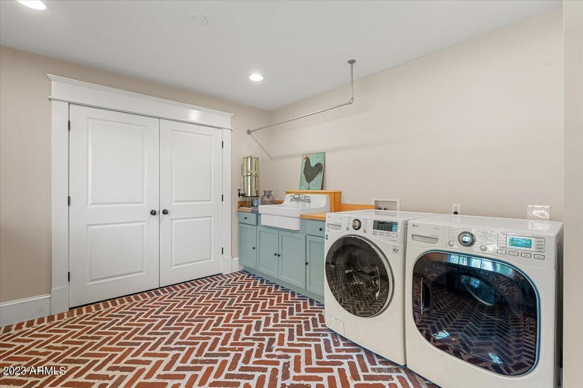 GROVE PARK ESTATES PLAT B - Residential