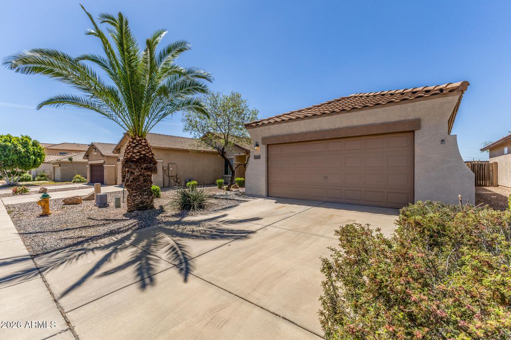 Photo of 256 N 110th Street, Apache Junction, AZ 85120 (MLS # 7003213)