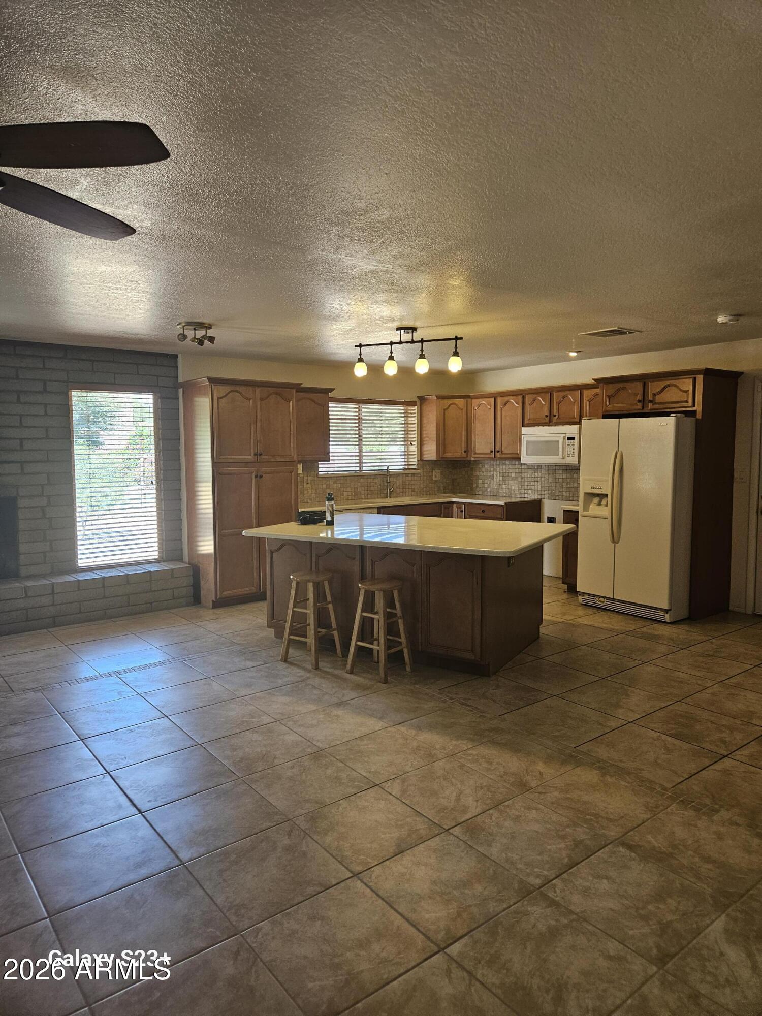 LAVEEN ESTATES 4 - Residential