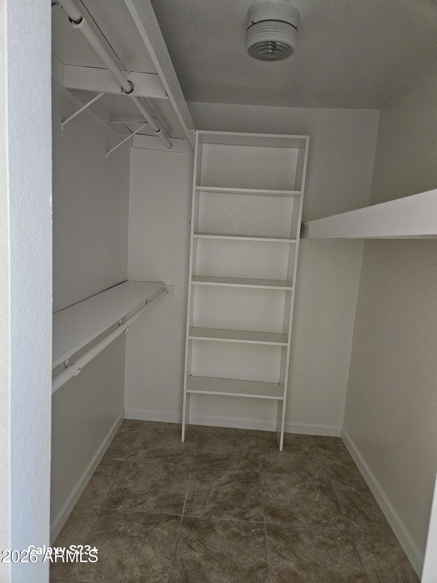 LAVEEN ESTATES 4 - Residential