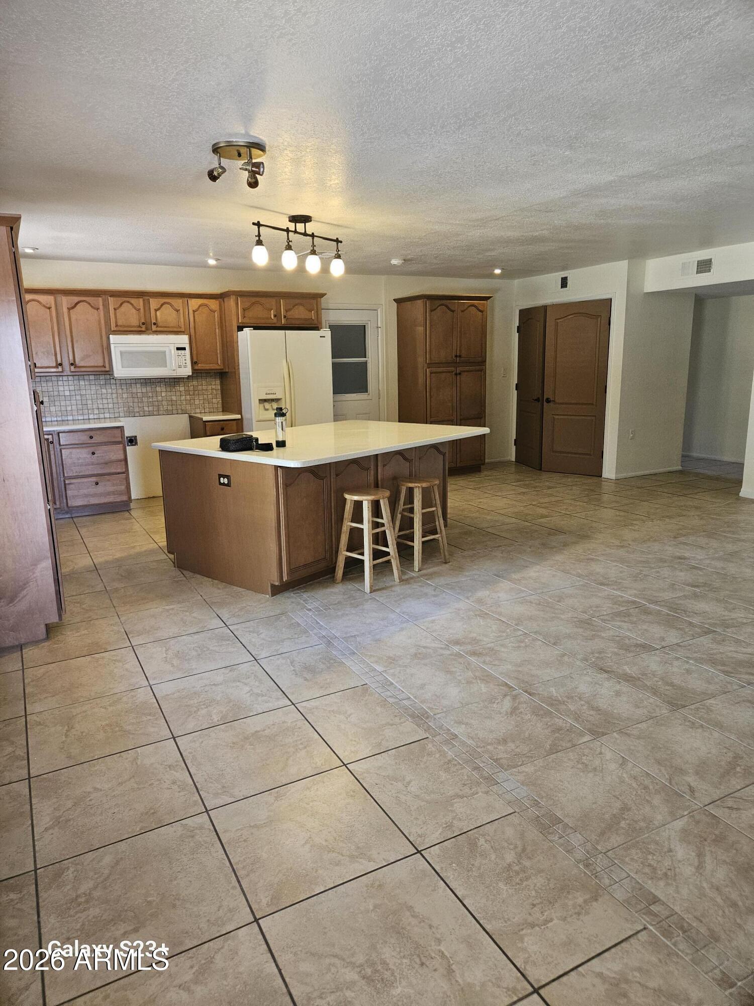 LAVEEN ESTATES 4 - Residential