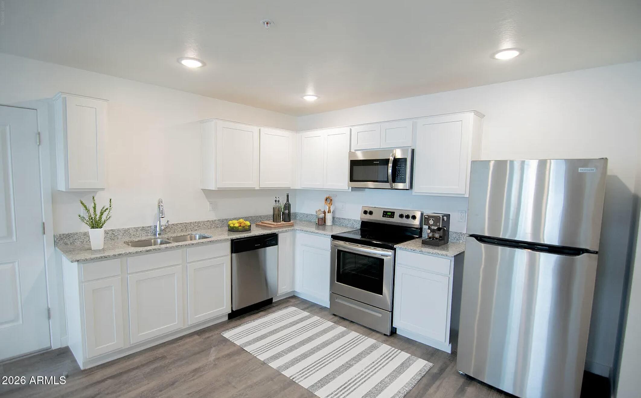 12925 W GREENWAY Road 55