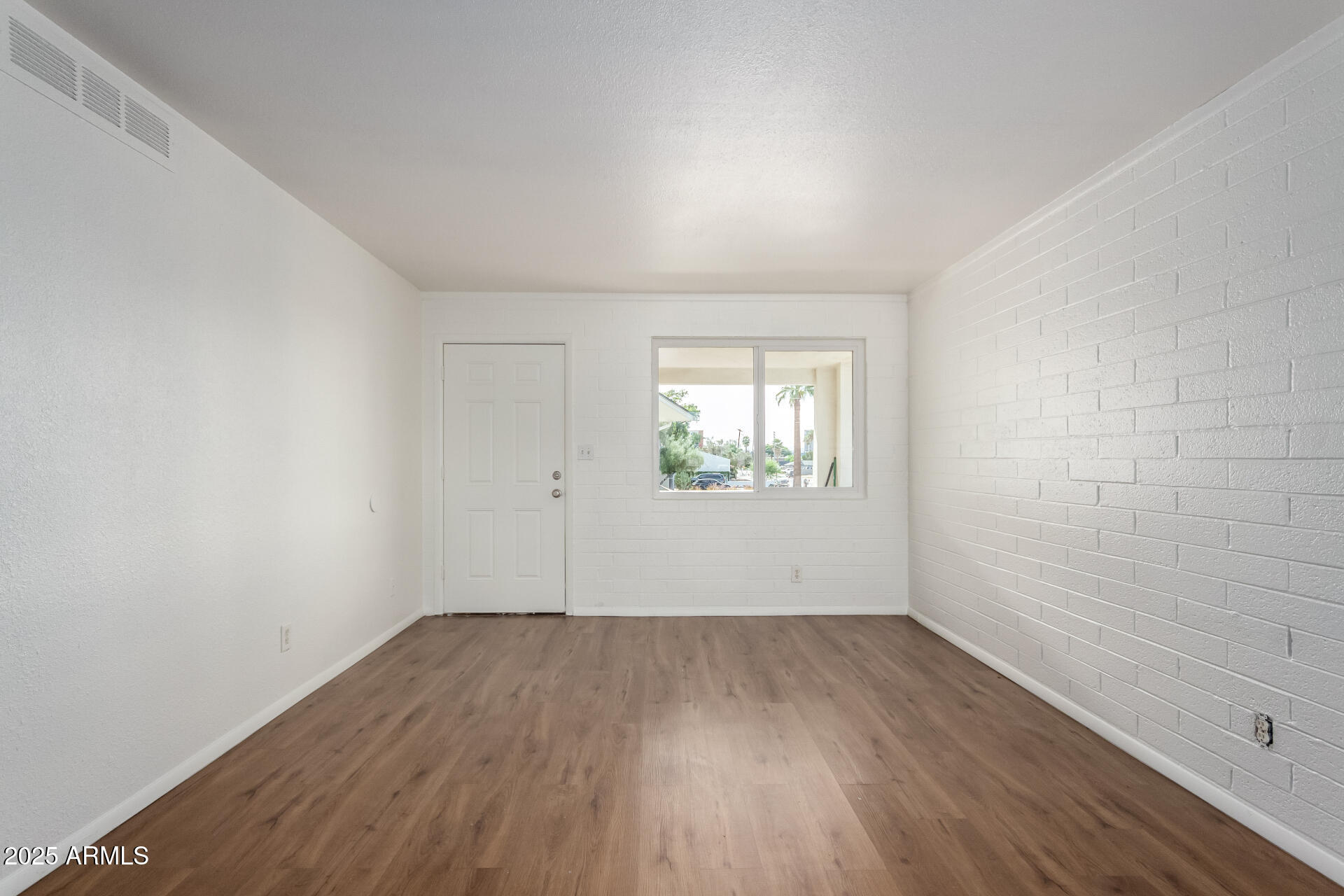 4401 N 12TH Street 201