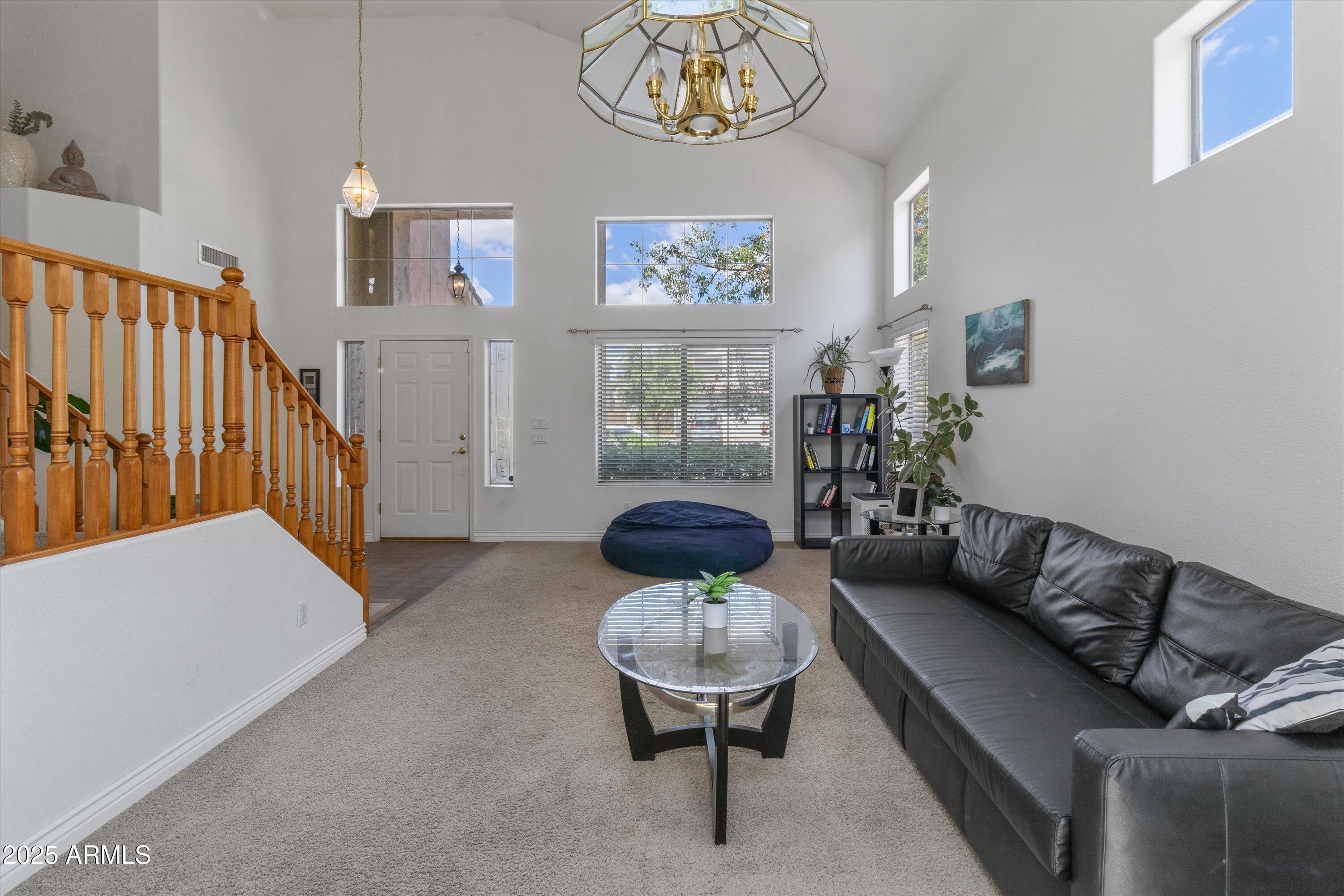 285 W GOLDFINCH Way