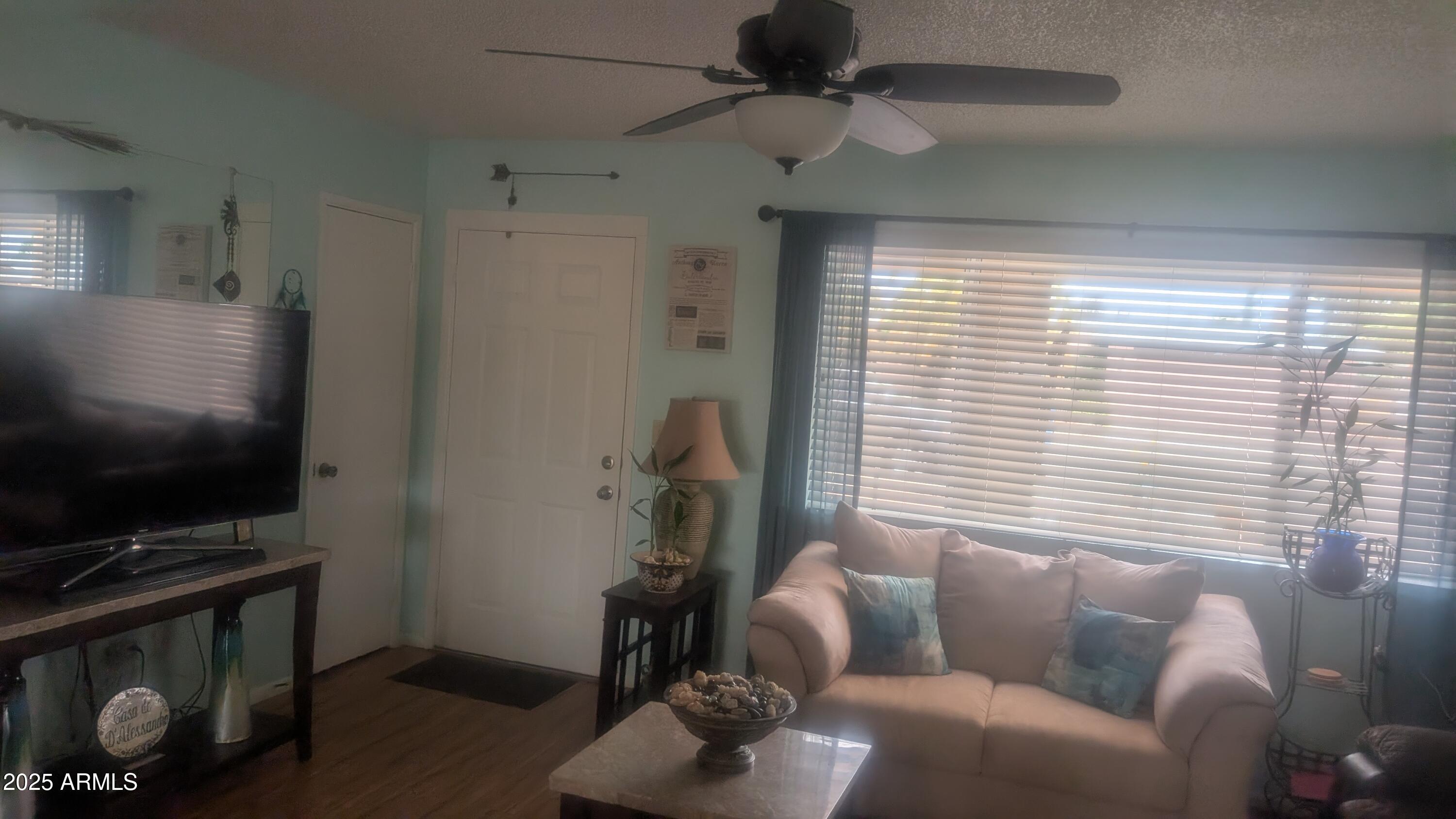 962 S MAIN Drive