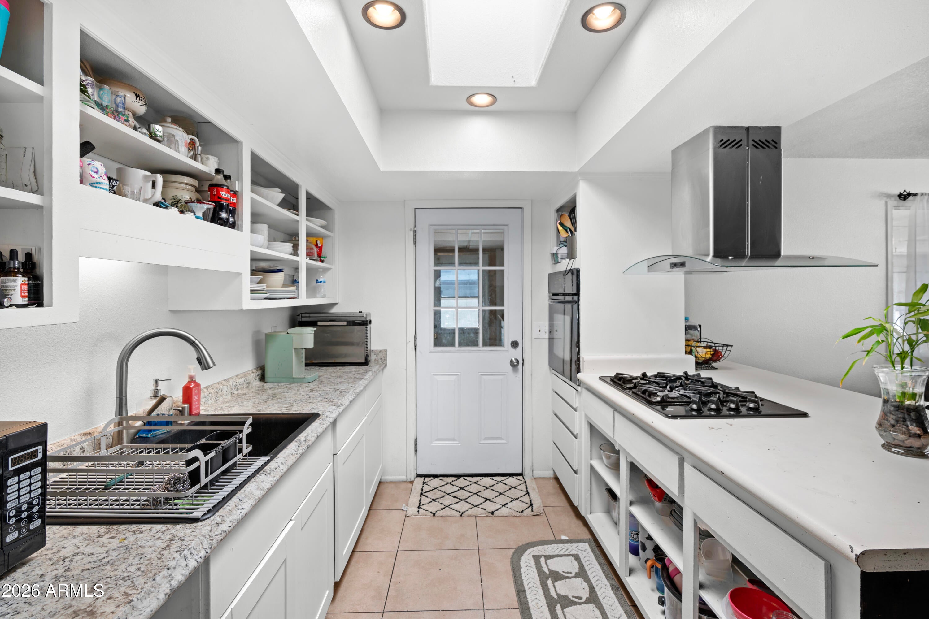 3401 W LAUREL Lane