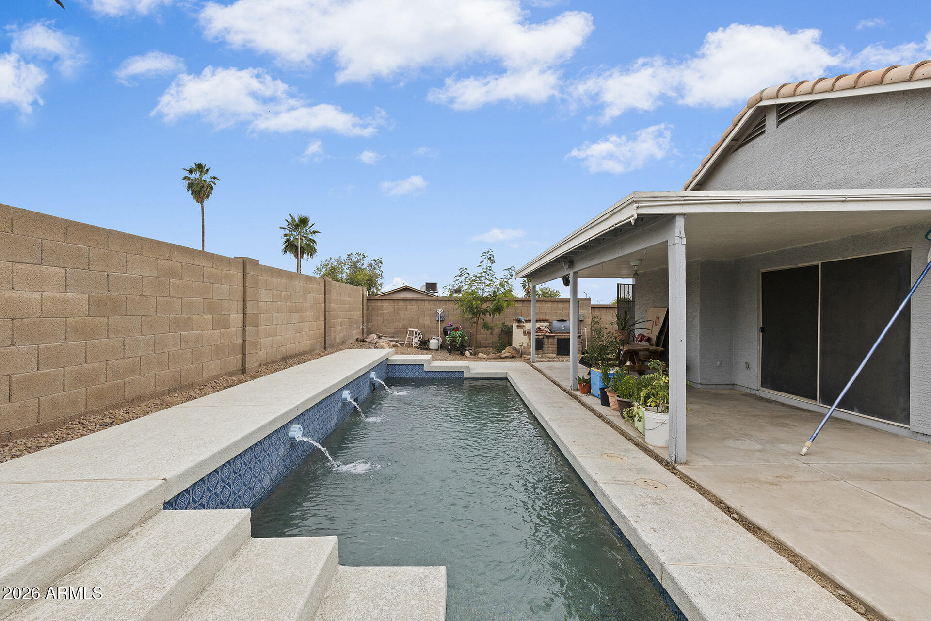 403 N MONTE VISTA Street