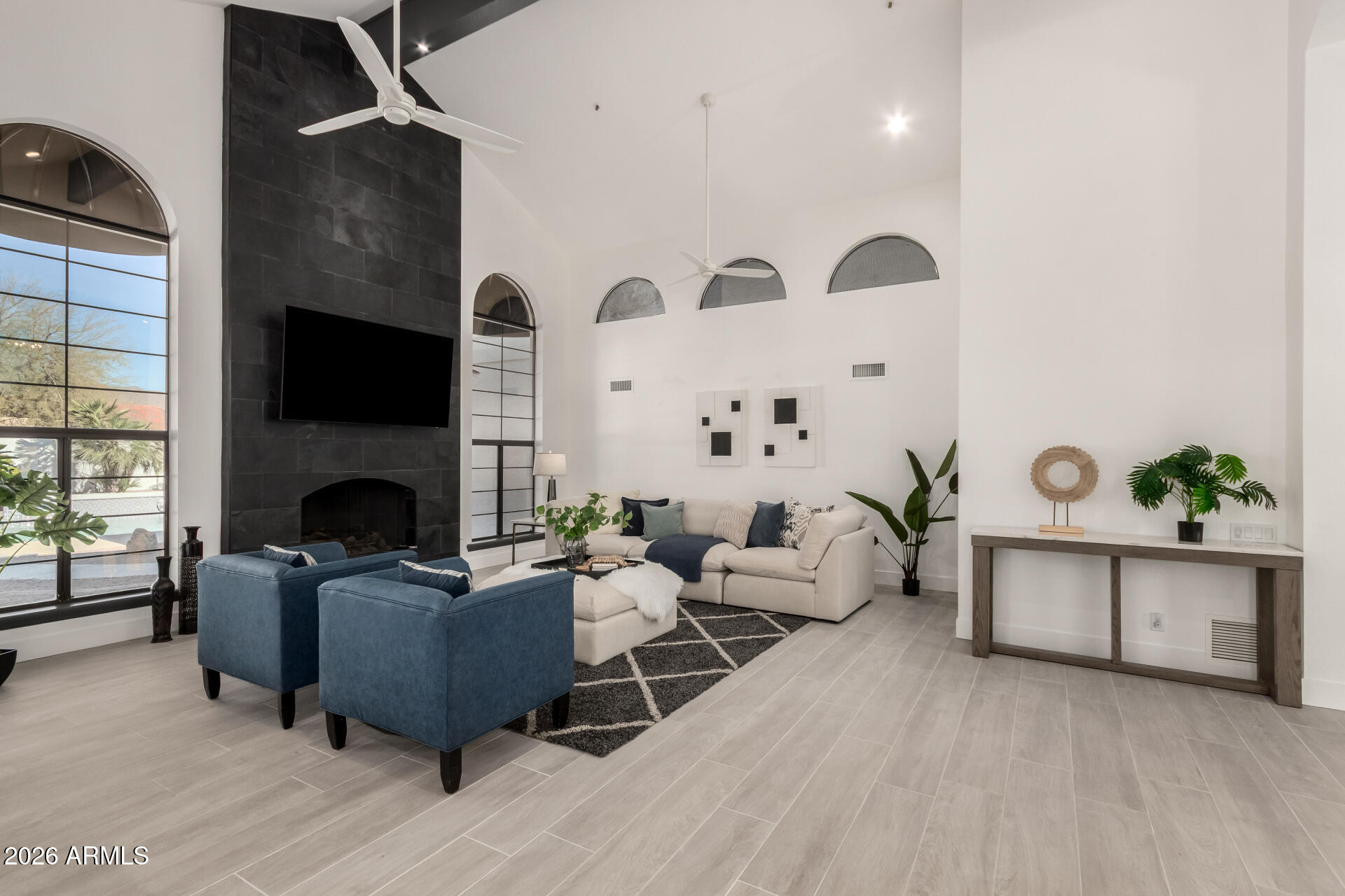 10662 E CAROL Avenue