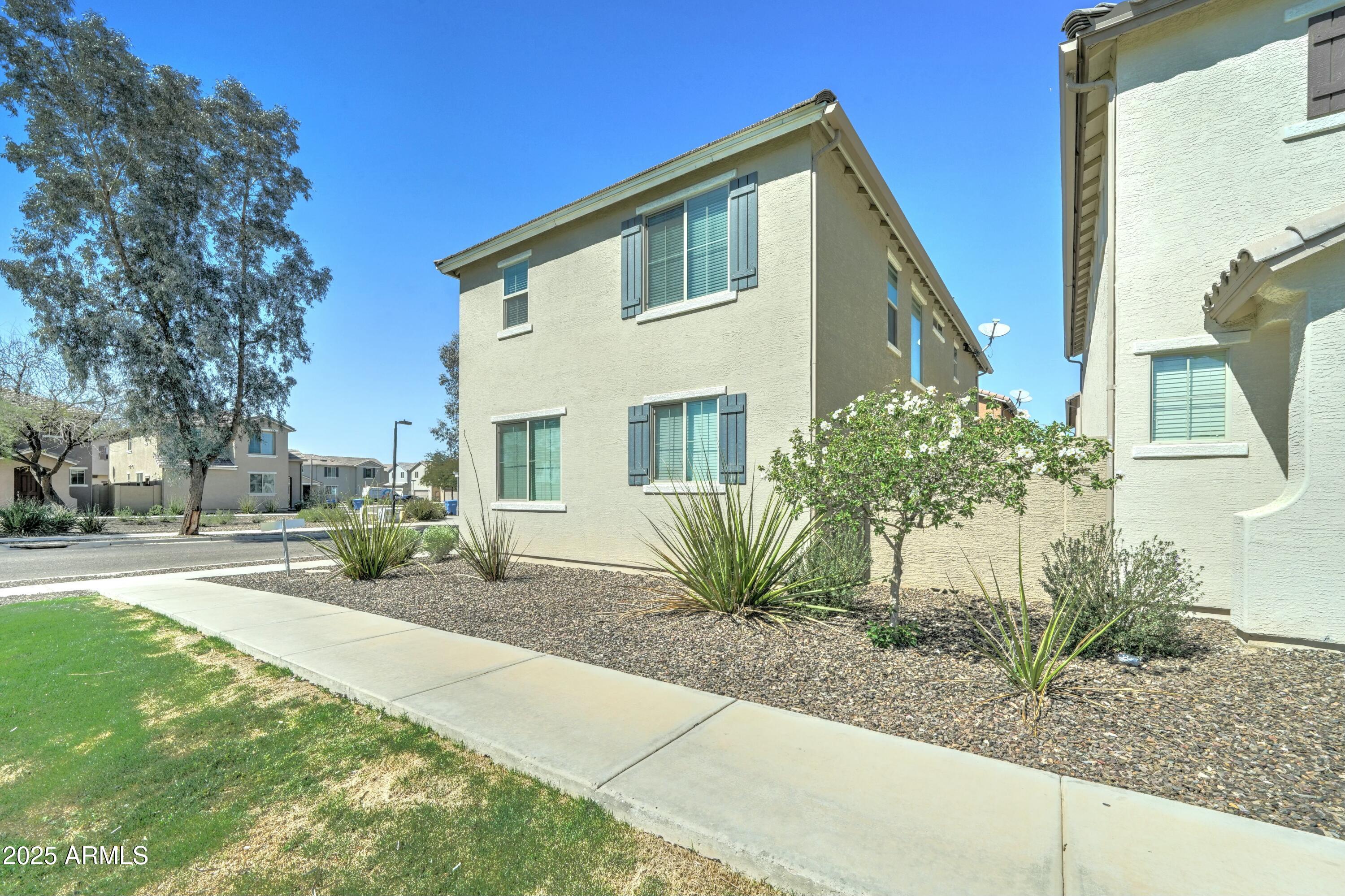 2315 N 73RD Drive