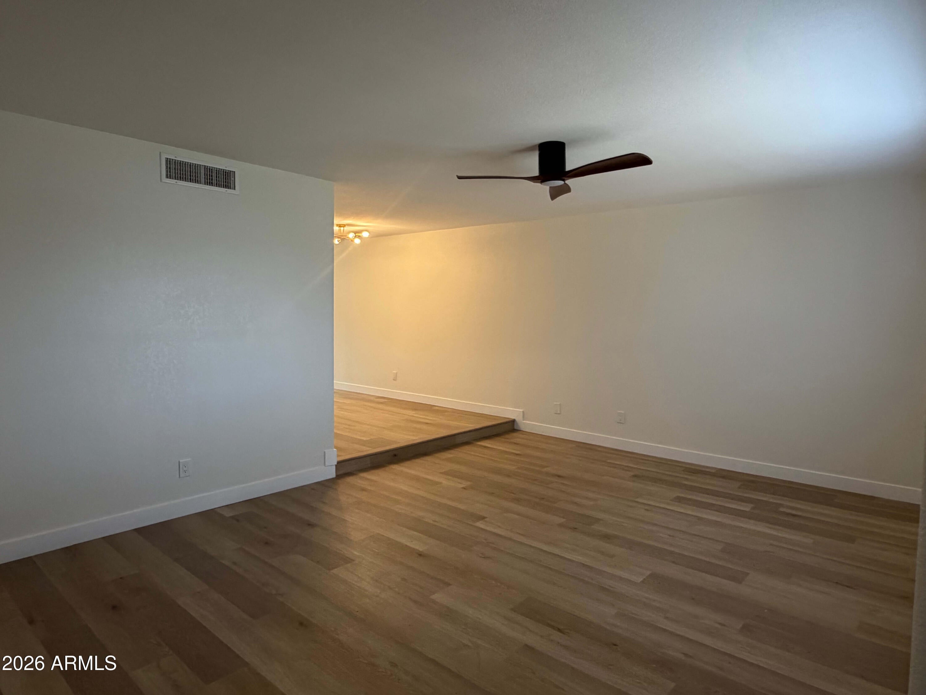 943 N Revere --