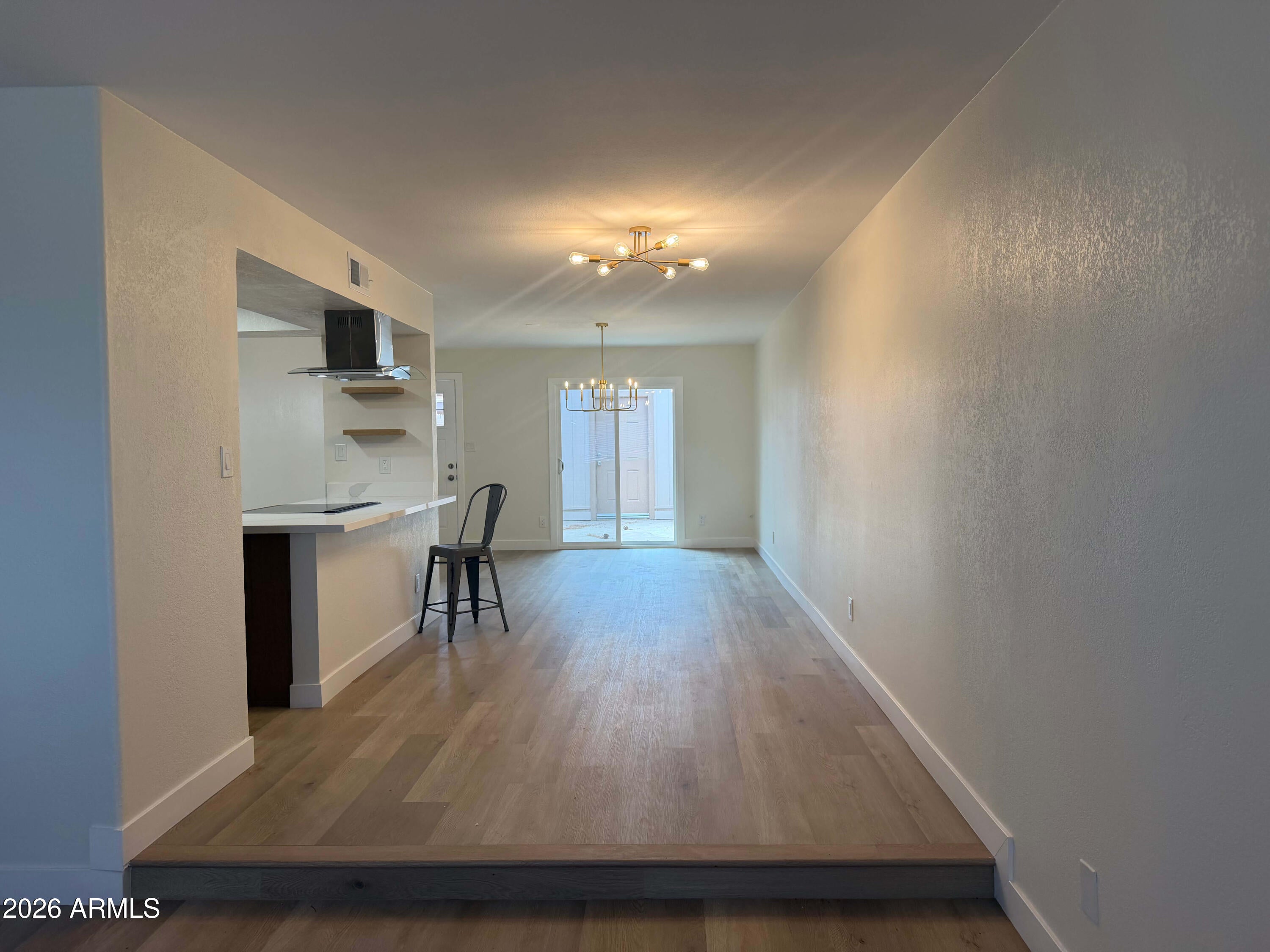 943 N Revere --
