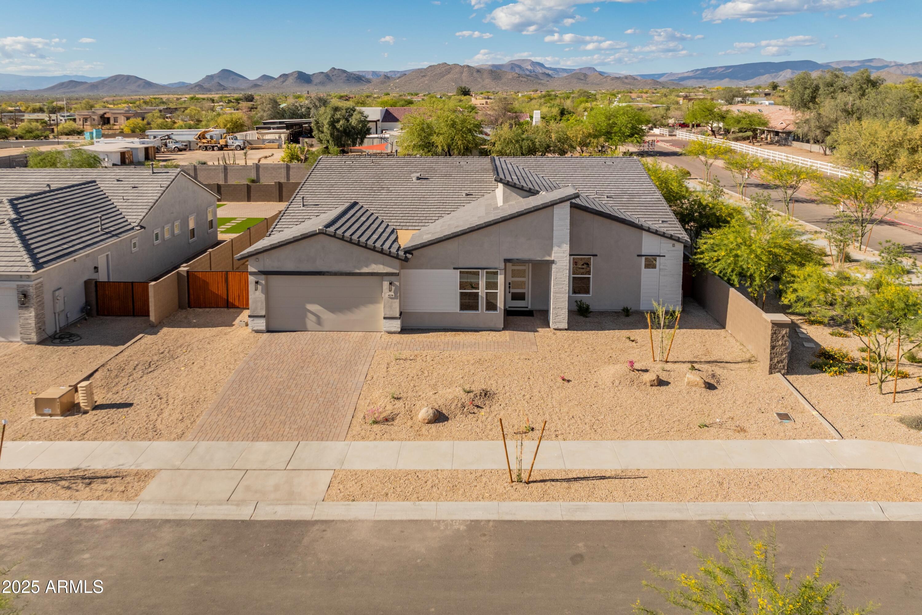 4236 E WHISPER ROCK Trail