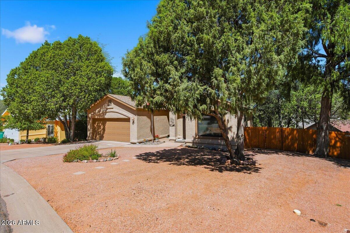 310 N STAGECOACH Pass